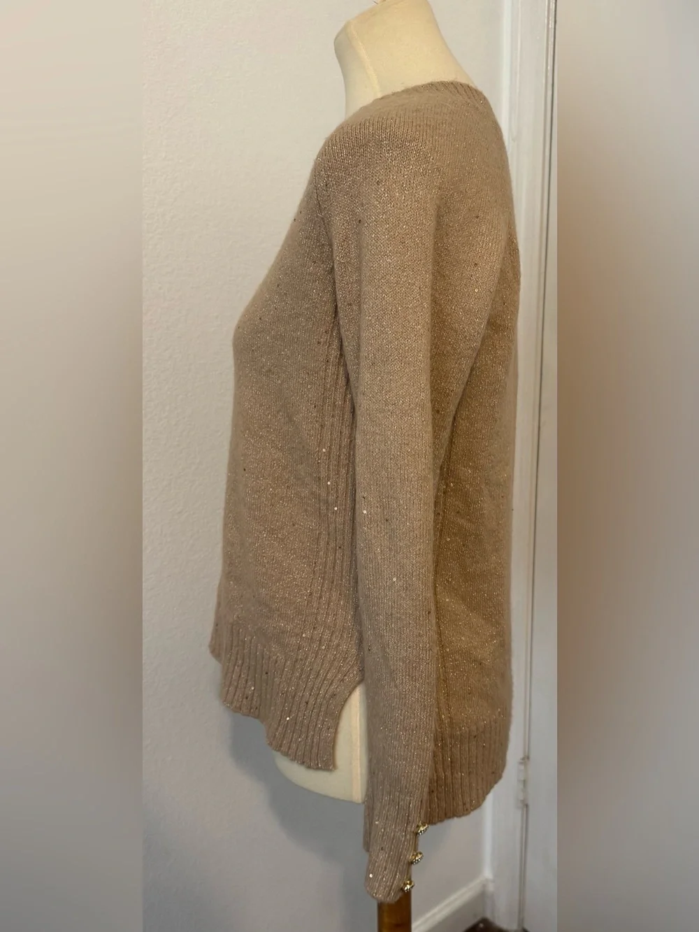 LILLY PULITZER Kaycee Sequin Knit Sweater Gold Metallic V Neck Relaxed Fit XXS